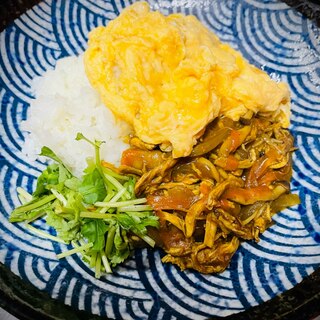 さいてさいてさけるだけさいて♪鶏胸肉のオムカレー